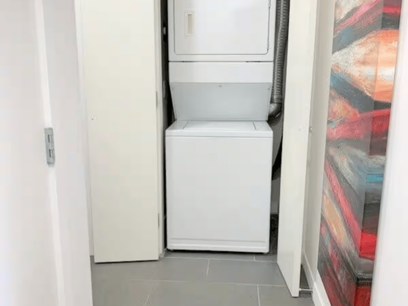 Cozy Condo Downtown Vancouver
